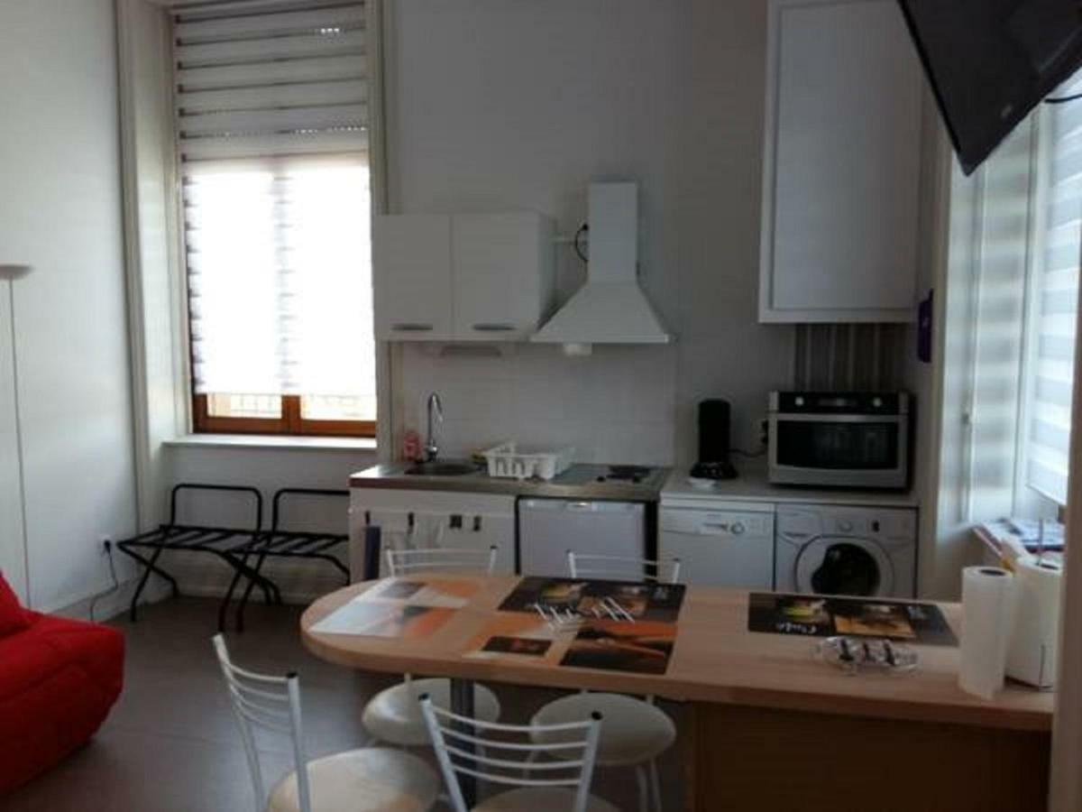 Studio De Charme Au Pied De La Gare Apartment Colmar Exterior photo